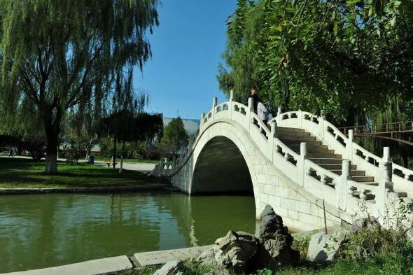 保定市华阳公园景观绿化施工项目